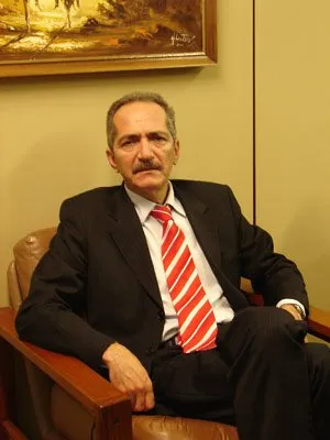  Deputado Aldo Rebelo, relator do Código Florestal, em seu gabinete 