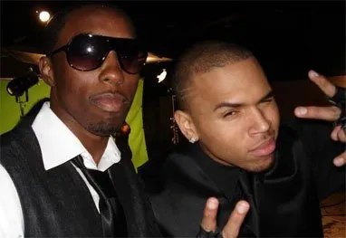  Supostas fotos picantes de Chris Brown com outro homem vazam na web