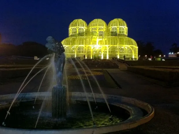  Jardim Botânico é iluminado pela segurança no trânsito em Curitiba