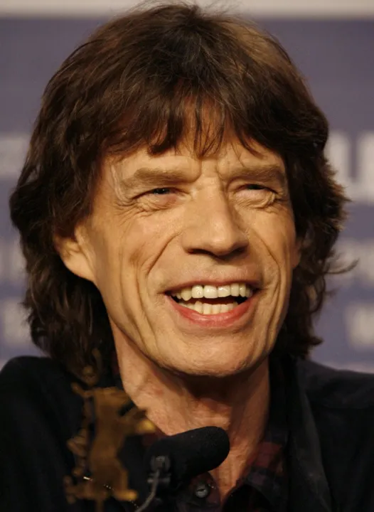 Mick Jagger é flagrado com nova namorada