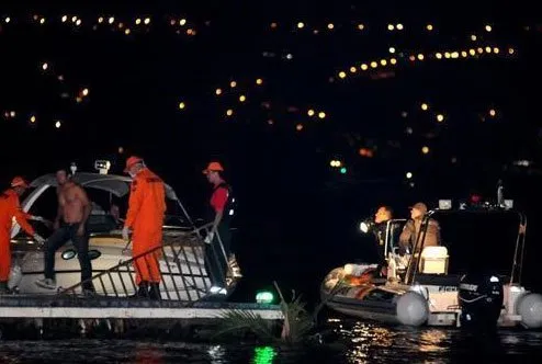  Vítimas do acidente com o barco Imagination no Lago Paranoá chegam ao clube Ascade