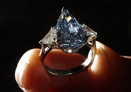  Pouquíssimas minas no mundo produzem diamantes azuis