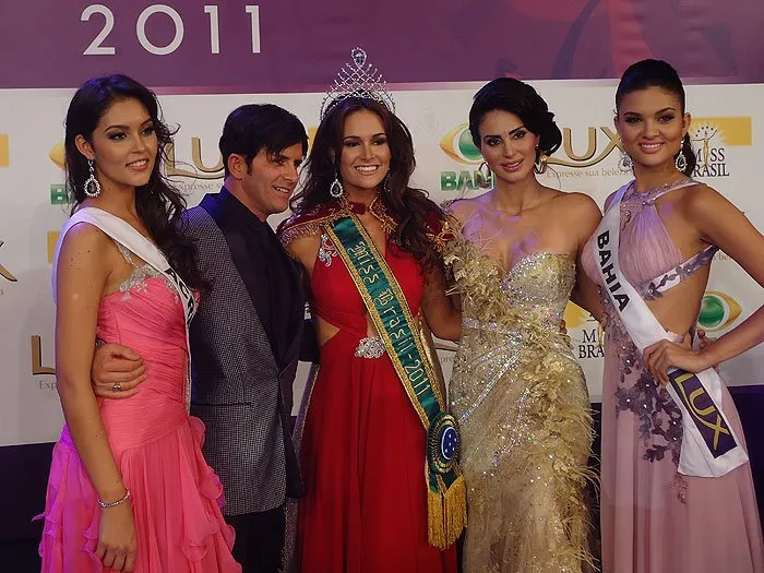  Miss Brasil é gaúcha, gremista e fez três plásticas
