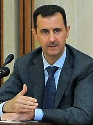 Ministros da UE concluem que Assad usou armas químicas