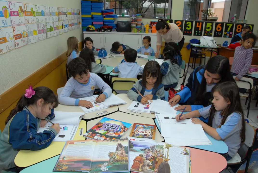 Crianças do pré, da Escola Adventista, desenvolvem atividades de ensino religioso 