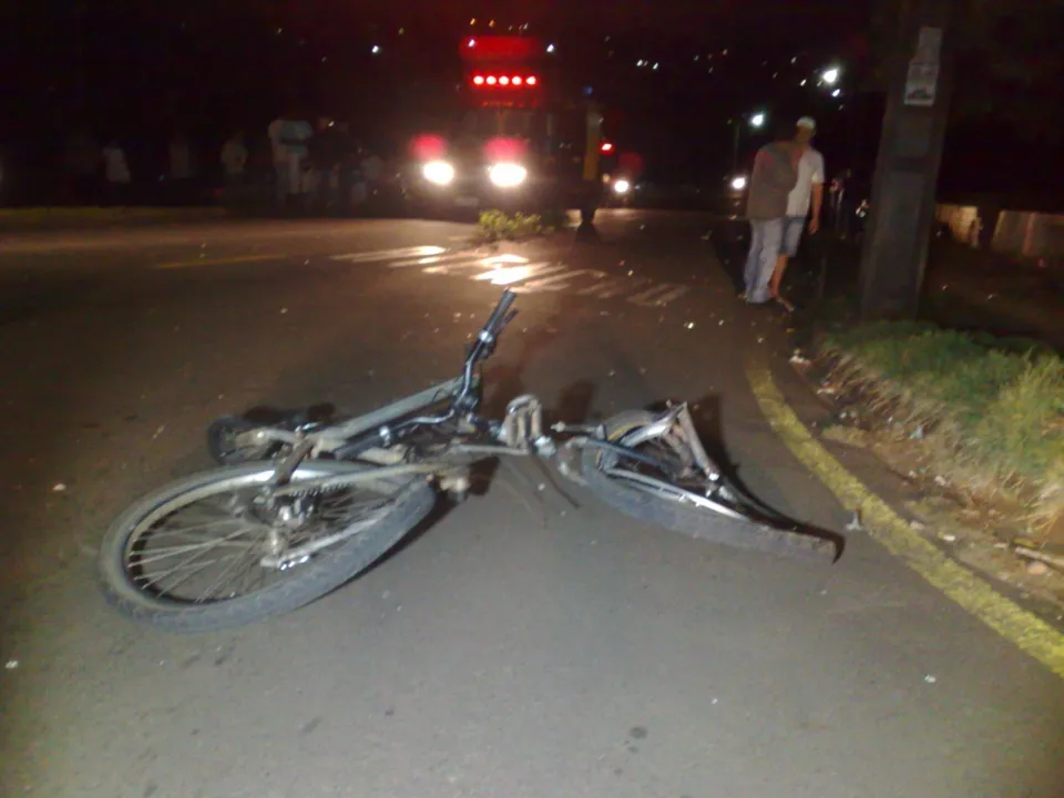  Ciclista morre após colisão com carro em Londrina