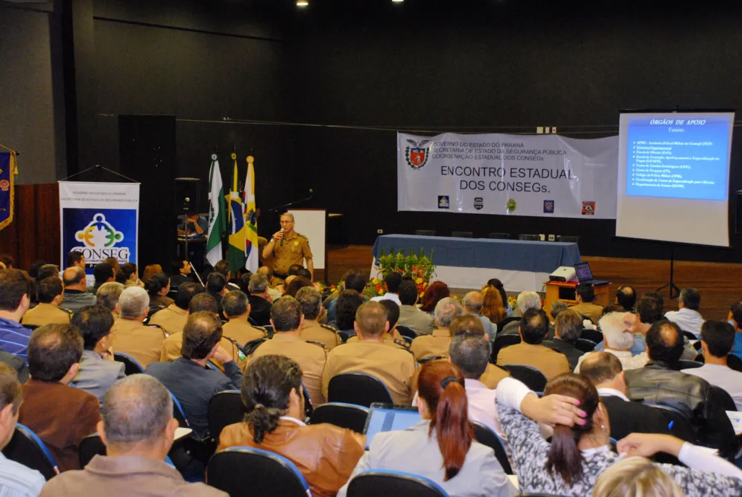  MAIS de 400 pessoas participaram de Encontro Estadual dos Consegs, em Apucarana