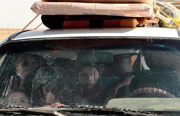  Rebeldes apertam o cerco à cidade natal de Kadhafi na Líbia