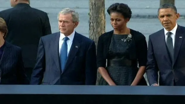 George W. Bush, a primeira-dama Michelle Obama e o presidente Barack Obama 