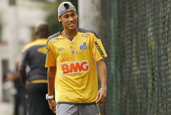  Neymar tem aumento e ganhará R$ 1,5 mi por mês