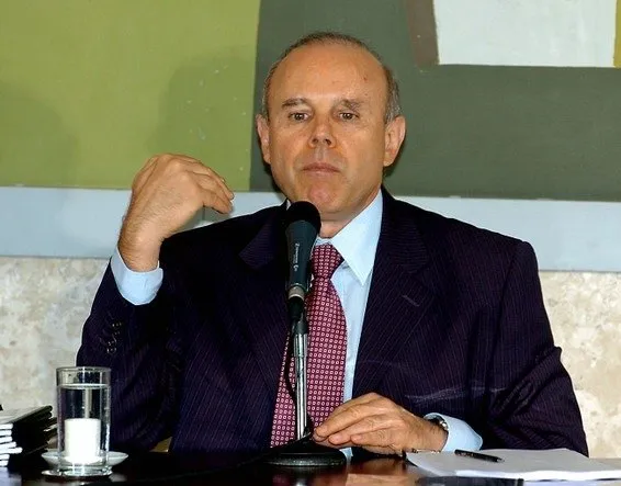  Brasil está preparado para ‘choques financeiros’, diz Mantega