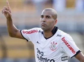 Corinthians sobe uma posição e passa Santos em ranking