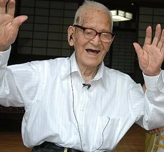  Jiroemon Kimura, o homem mais velho do mundo faz aniversário
