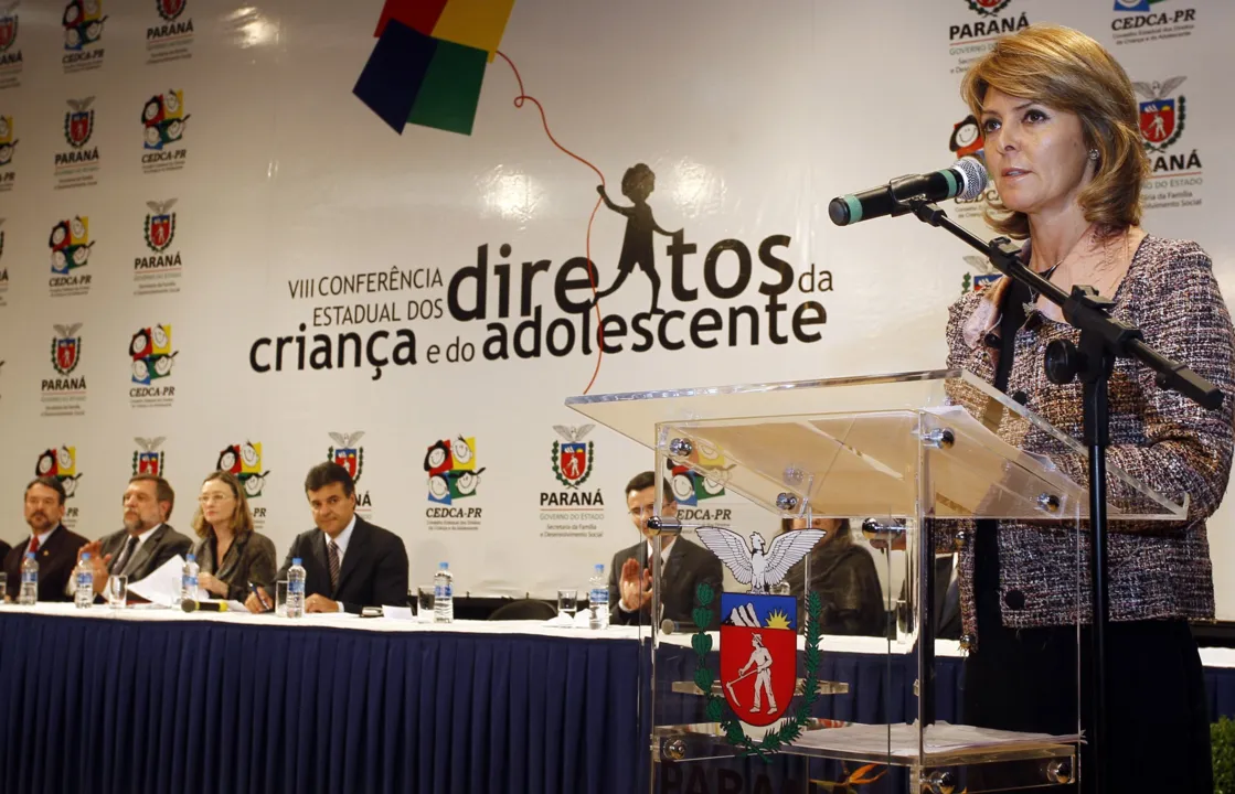  Os documentos foram assinados durante a abertura da 8 ª Conferência Estadual dos Direitos da Criança e do Adolescente, em Curitiba