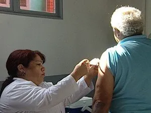 Índice de pessoas vacinadas em Maringá está abaixo da meta
