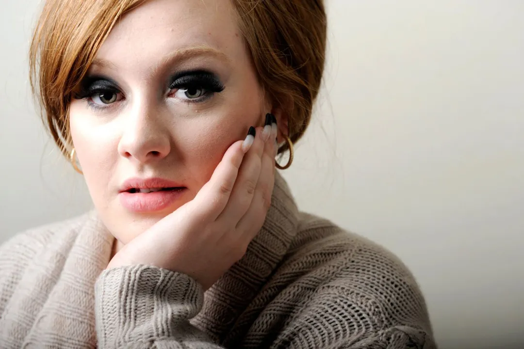 Biografia revela que ex de Adele era bissexual