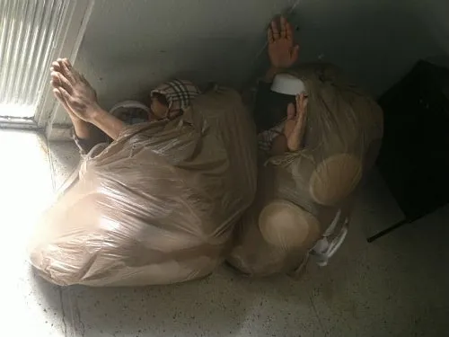 Detentos se escondem em sacos de lixo para fugir de DP 