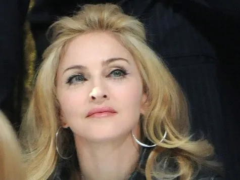 Madonna dedica música a menor baleada pelo Taleban