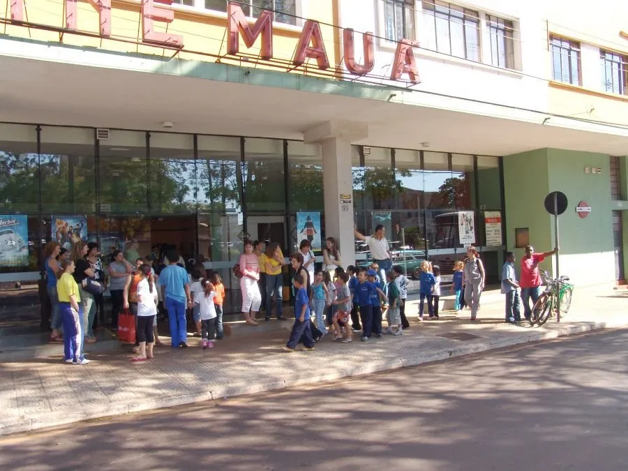 Prefeitura inicia reforma da cobertura do Cine Teatro Mauá