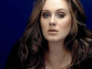 Adele dá à luz ao seu primeiro filho