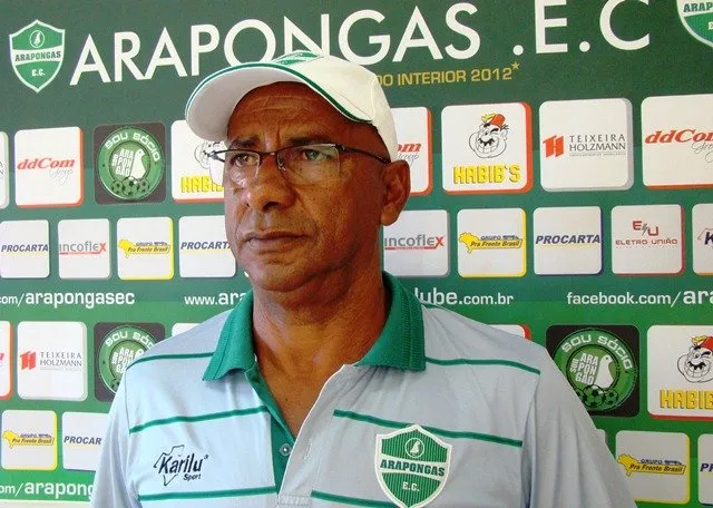 O Arapongas E.C  anunciou na manhã desta segunda-feira (29) seu novo treinador, José Araujo de 59 anos,  Zezito 