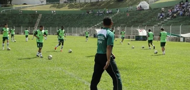 Com algumas novidades na equipe, o Arapongas Esporte Clube está pronto para o duelo de amanhã (9) contra o Londrina (Foto: Tribuna do Norte)