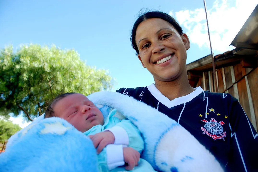 Primeiro bebê nascido em Apucarana em 2013 é de Marilândia do Sul