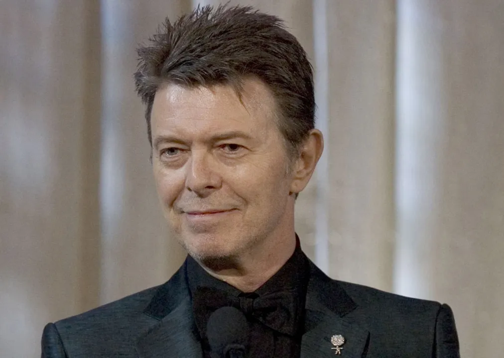 Após 10 anos sem gravar, David Bowie lança novo single