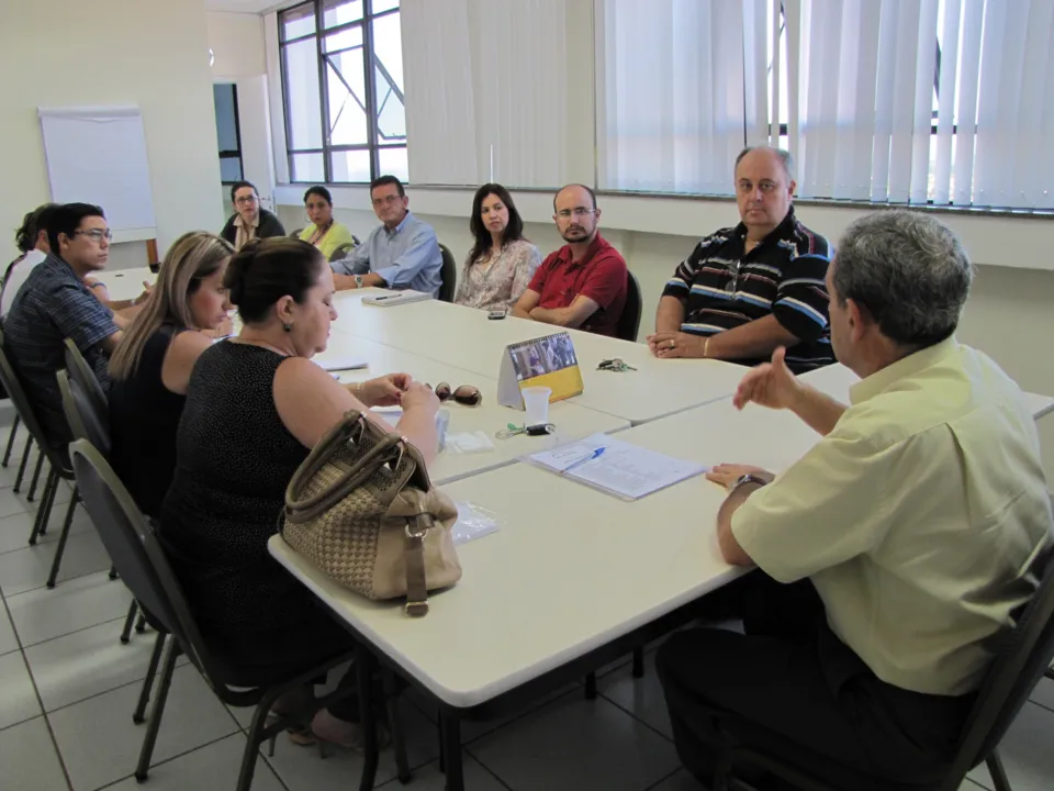 APL Bonés realiza 2ª reunião de 2013 