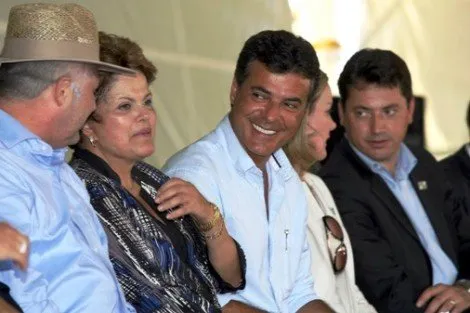  Governador Beto Richa com a presidente Dilma nesta segunda-feira (4), durante visita em Cascavel