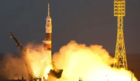 Rússia lança foguete Soyuz do cosmódromo Baikonur 