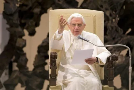 Papa envia mensagem ao Brasil após renúncia