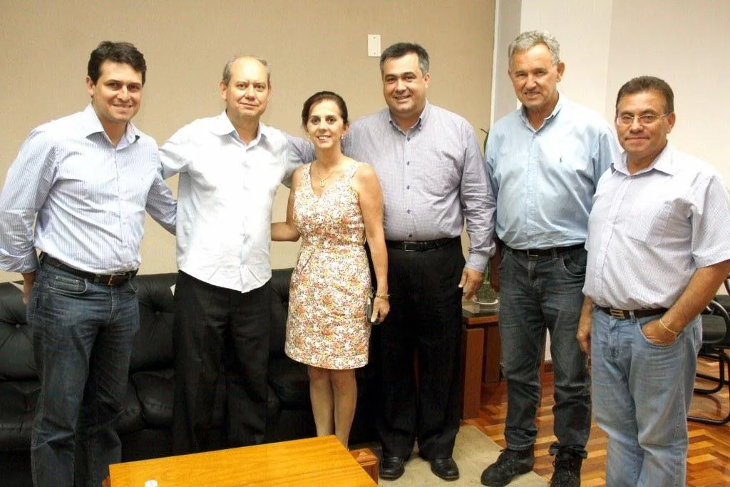  Junior da Femac, Padre Chiquim, Ana Lúcia Mazetto (prefeita de Califórnia), Beto Preto, Mirão Maistrovicz e Mário Santos