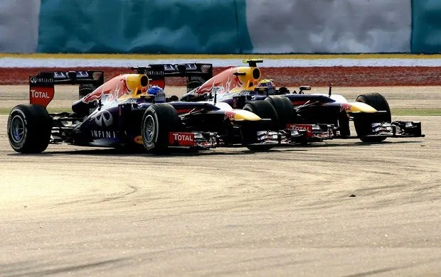  Vettel supera Webber e vence na Malásia; Massa é 5º
