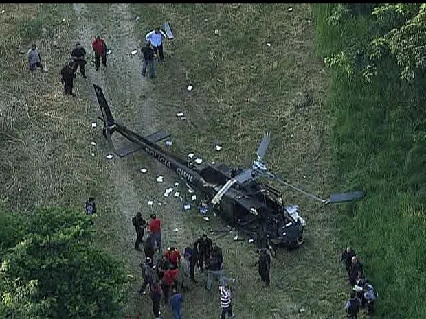  Helicóptero da Polícia Civil cai no Rio