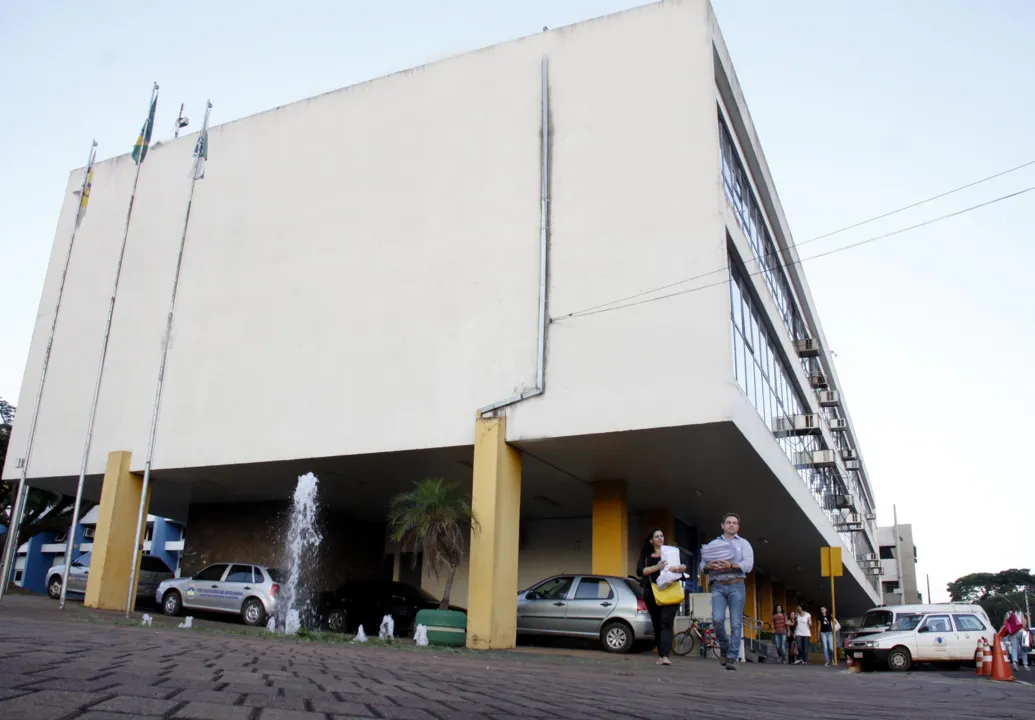 Perícia descarta atentado contra prefeitura de Apucarana