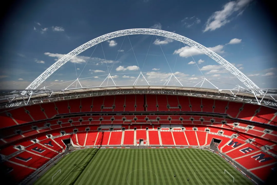 Wembley é palco de final alemã na Copa dos Campeões