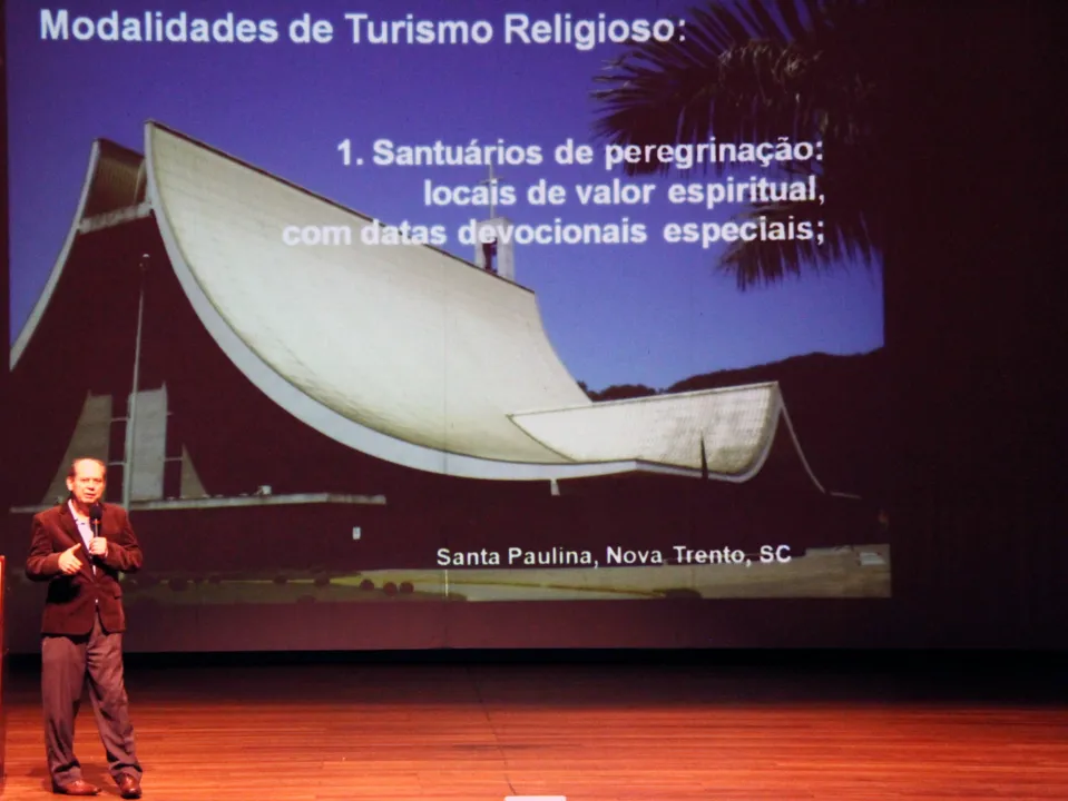 Padre Chiquim afirma que integração é o caminho para turismo religioso 