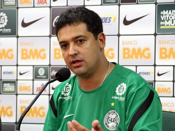 Derrota do Coritiba custou o emprego do técnico Marquinhos Santos Crédito da foto: www.coritiba.com.br 