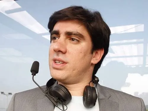 Marcelo Adnet cai em blitz da Lei Seca e recusa bafômetro