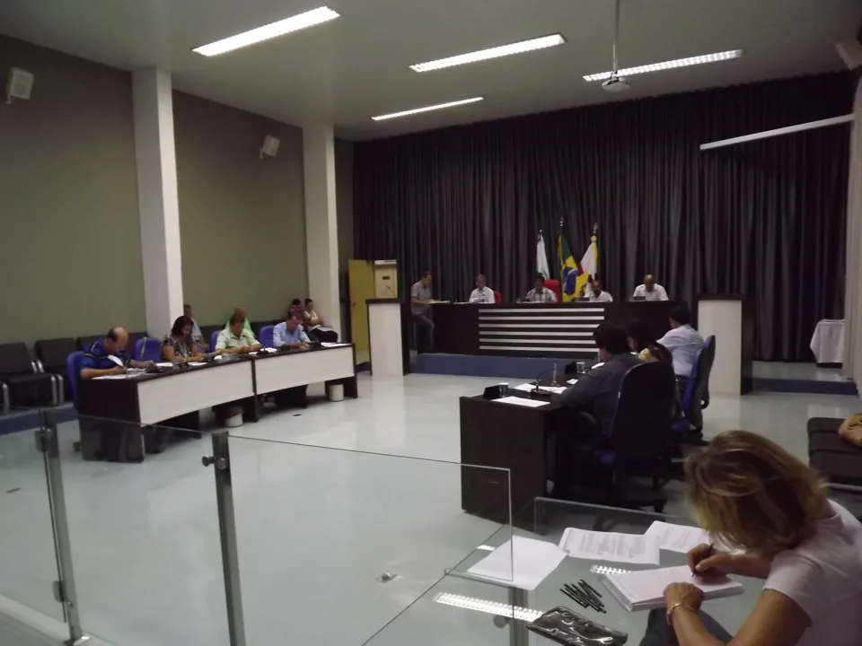 Câmara de Apucarana realiza três sessões extraordinárias