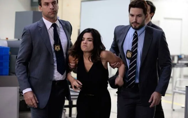 Aline é presa ao tentar fugir de São Paulo - Divulgação/TV Globo 