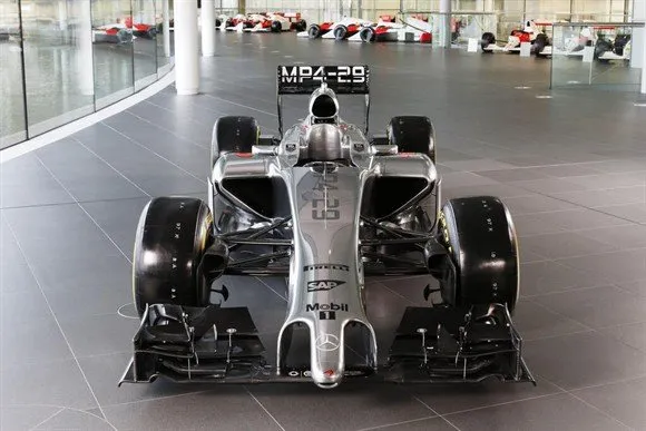  A McLaren apresentou oficialmente hoje o MP4-29, o seu novo carro para a temporada 2014 da F-1 - Foto: grandepremio.com.br