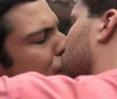   "Amor à Vida" termina com beijo gay entre Félix e Niko (G1.globo.com)