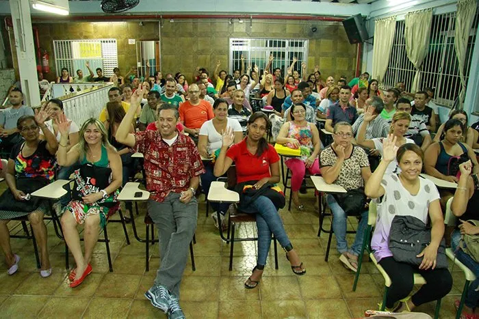  Brasil tem quase 40% dos analfabetos da América Latina, em São Paulo são 280 mil na capital