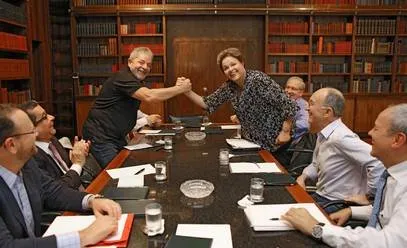 Crise com PMDB foi tema de reunião entre Dilma e Lula (Divulgação)