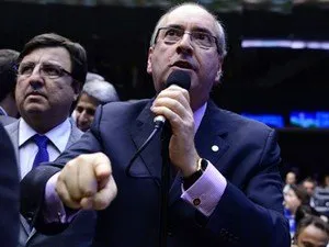 O líder Eduardo Cunha (PMDB-RJ), ao lado do deputado Danilo Forte (PMDB-CE), em sessão do Congresso (Foto: Luis Macedo/Câmara)