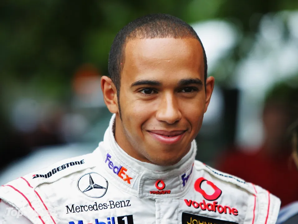 Hamilton admite surpresa com início 'incrível' na F1