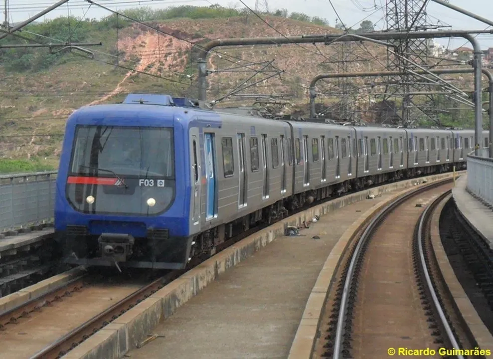 Linha 1-Azul do metrô ainda atrai moradores - Foto: diariodacptm.blogspot.com