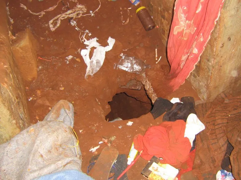 Polícia descobre túnel e evita fuga em Arapongas